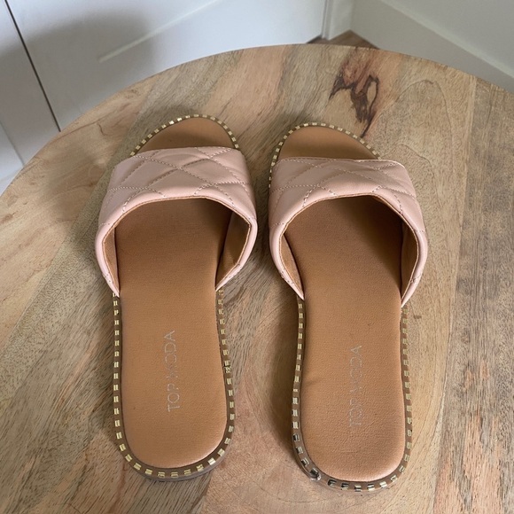 Top Moda Quilted Sliders With Metal Studs - Picture 5 of 5